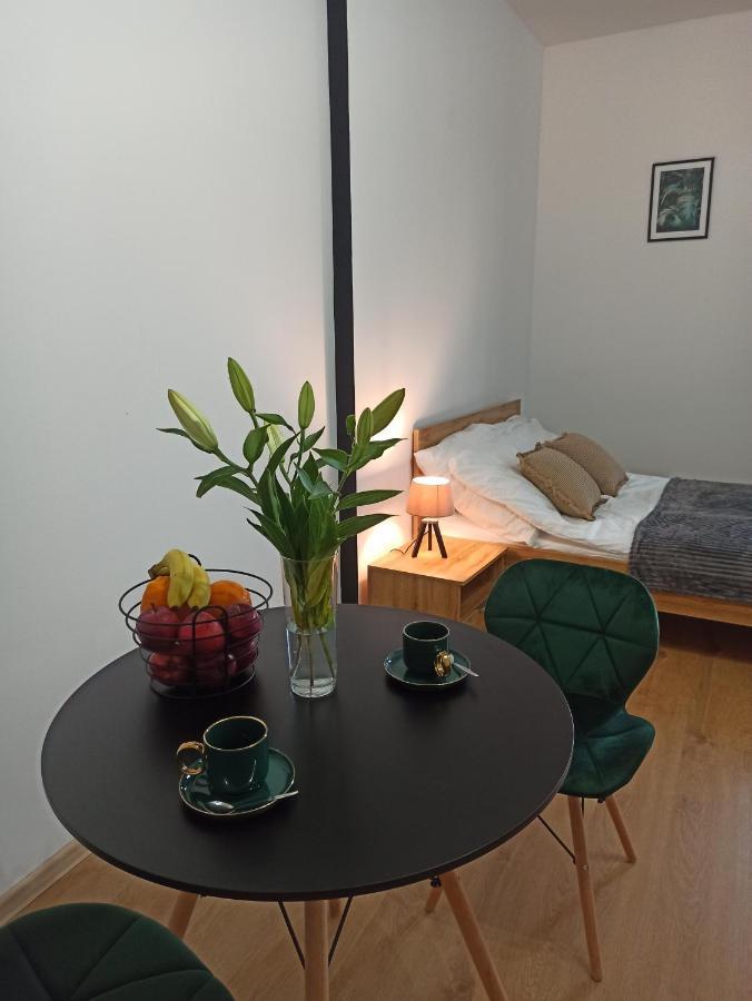 Cztery Katy W Rynku Apartment Walbrzych Bagian luar foto