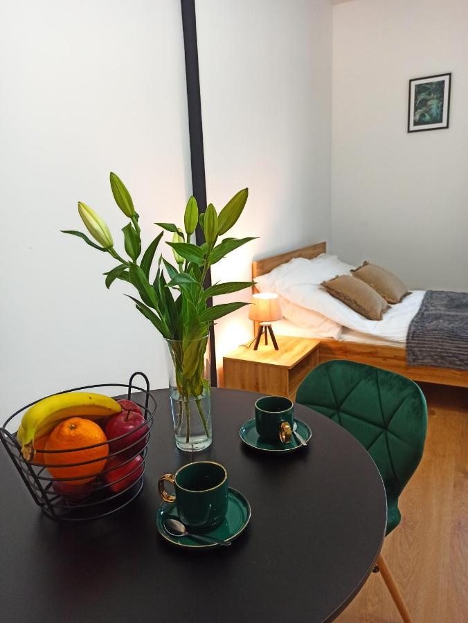 Cztery Katy W Rynku Apartment Walbrzych Bagian luar foto