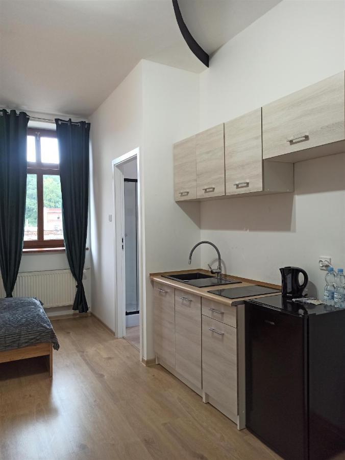 Cztery Katy W Rynku Apartment Walbrzych Bagian luar foto
