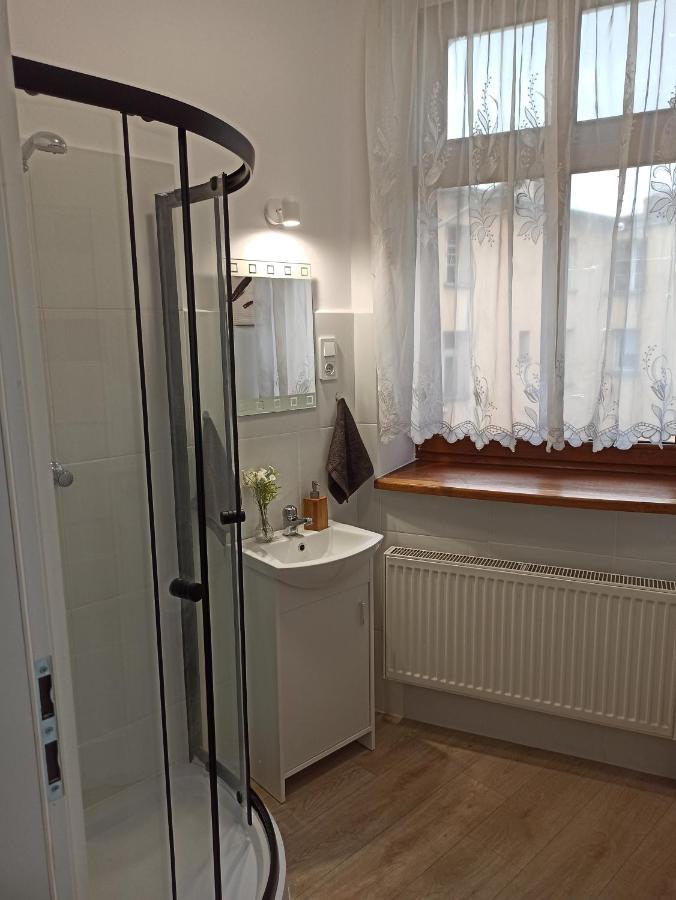 Cztery Katy W Rynku Apartment Walbrzych Bagian luar foto