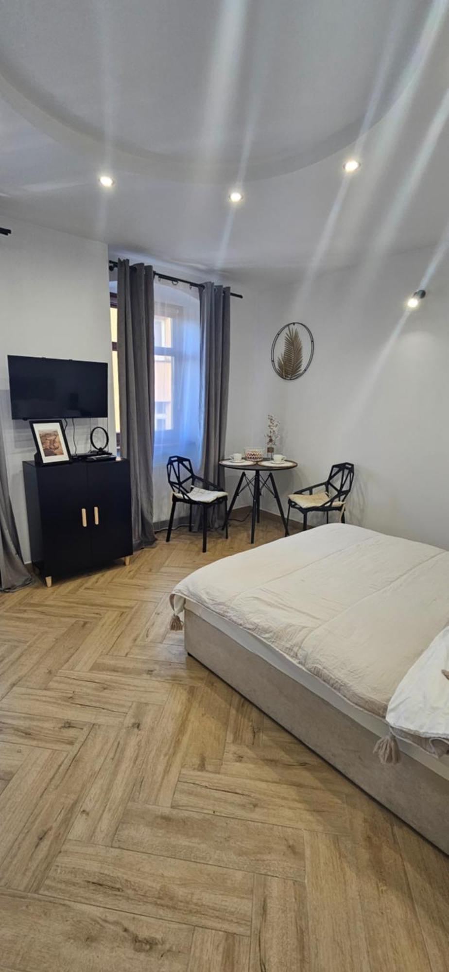Cztery Katy W Rynku Apartment Walbrzych Bagian luar foto